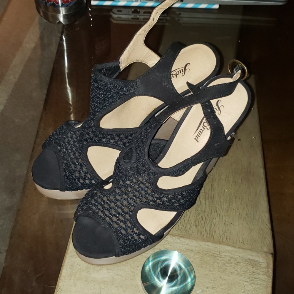 Black heel wedges